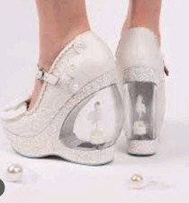 Music Box Irregular Choice "I