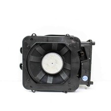 BMW X1 F48 subwoofer destro