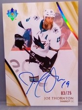 Autografo 2023-24 Ultimate Collection Gold JOE THORNTON GOLD Squali 03/25 SJ