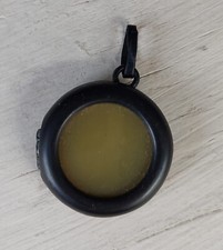 Antico ciondolo portafoto