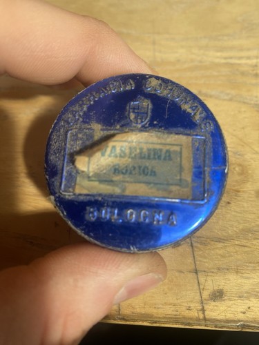 Scatola latta farmacia