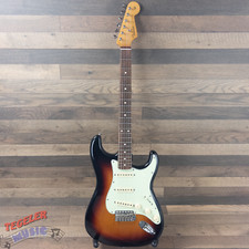 USATO-Fender Vintera 60's Stratocaster Chitarra elettrica, finitura Sunburst, con borsa