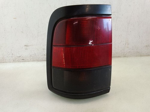 Peugeot 806 1997 - gauche, feux