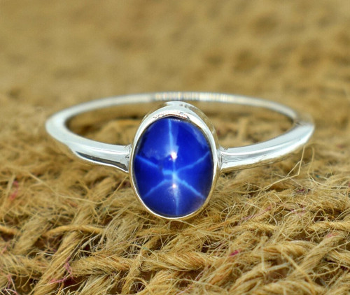 Delicato anello zaffiro stella