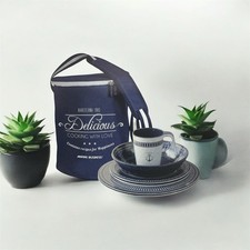 Barche e stoviglie da