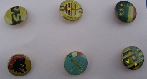 Vecchie spille pins calcio - vecchie,