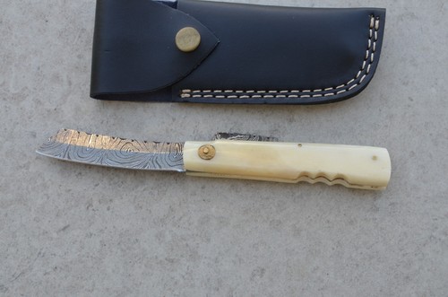 Coltello chiudibile damascato
