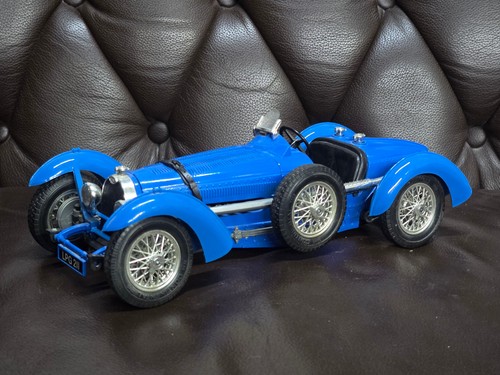 Modellino auto bburago bugatti - auto,