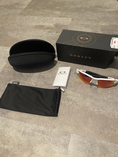 Brand new authentic oakley - authentic,