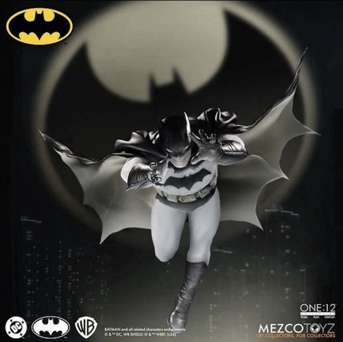 Mezco one batman year - mezco,