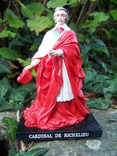 RE0134  FIGURINE STATUETTE