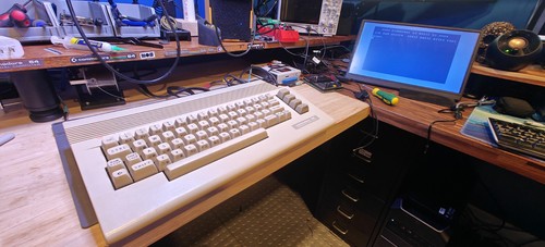 Commodore 64c c64c computer - 64c,