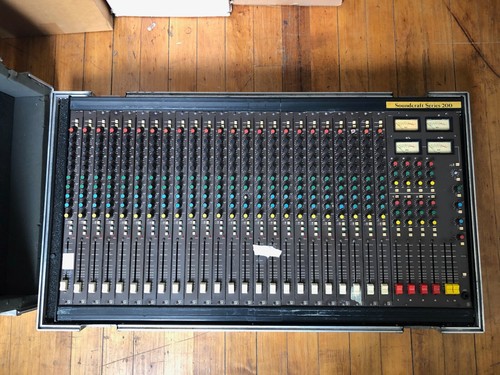 Soundcraft series 200 vintage - series,