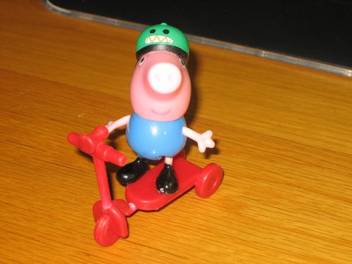 Set figurine scooter - scooter, pig