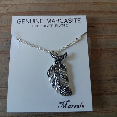Collana forma piuma di - collana,