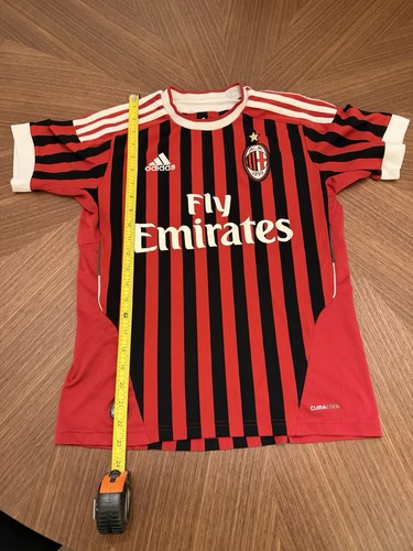 Milan adidas kit size large - kit,