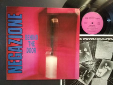 12" NEGAZIONE BEHIND THE DOOR
