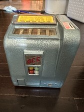 Stimolatore commerciale asso poker monete op slot machine gumball