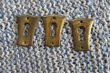 N° 3 ANTICHE BOCCHETTE IN OTTONE PER MOBILI VARI -