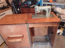 macchina da cucire funzionante