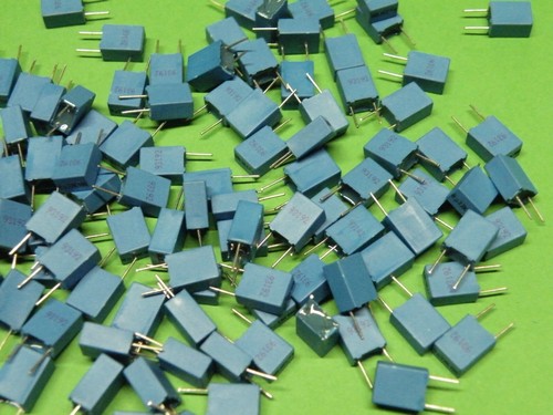 100 pezzi circa 330 - 0,33, uf