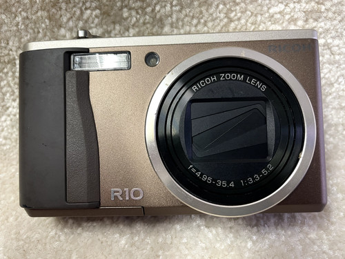 Ricoh r10 digital - ricoh,