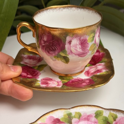 Royal albert old english - albert,
