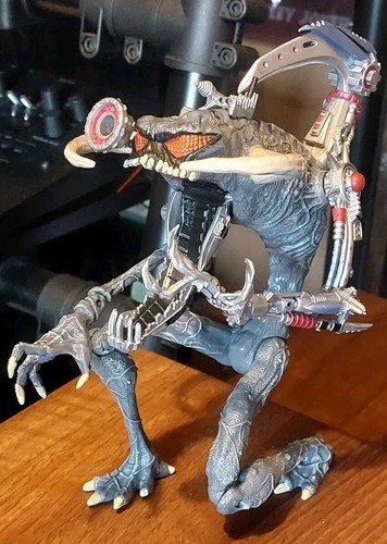 Action figure mcfarlane toys - action,