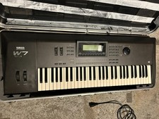 Yamaha W7 V2 Synth Per Pezzi Di Ricambio O Riparazione