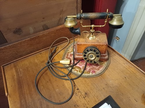 Vecchio telefono stile - vecchio,