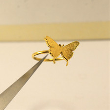 Anello a forma di farfalla in