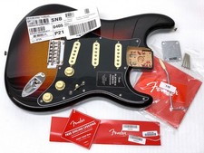 SPARKLE SUNBURST Fender PLAYER II LOADED Strat corpo ontano chitarra elettrica ALNICO