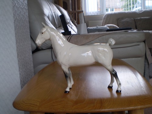 Beswick hackney horse model - hackney, no