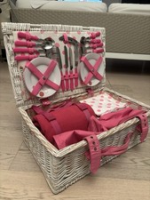 Cestino Picnic Per 4 Persone in Vimini con Posate, telo e Accessori. Campeggio