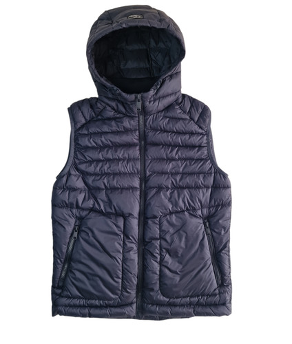 Gilet smanicato con cappuccio