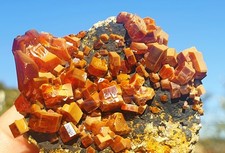 Minerale***VANADINITE NATURALE