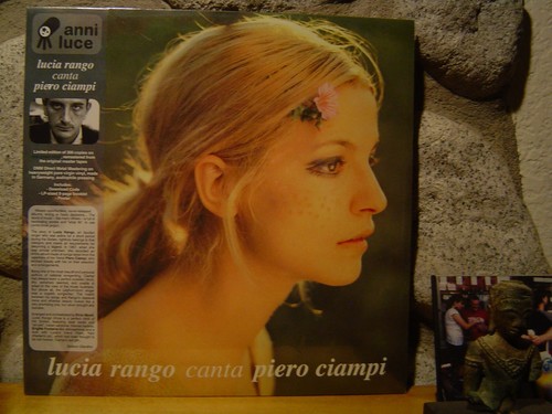 Lucia rango canta - lucia,