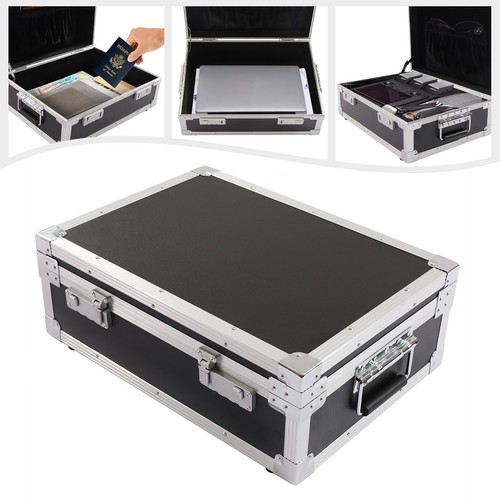Cassaforte mano con - mano,