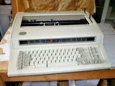 CASA UFFICIO MACCHINA da SCRIVERE ELETTRICA IBM 6781-2 FUNZIONANTE AFFARE!