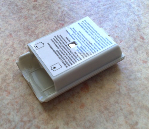 Cache pile blanc - -,