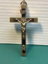 Croce crocifisso sacerdote