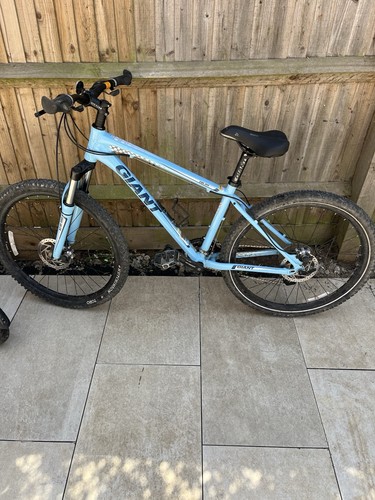 Mountain bike giant - bike, w3