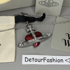 Collana ciondolo pianeta cuore