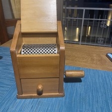 Grattugia Formaggio  A