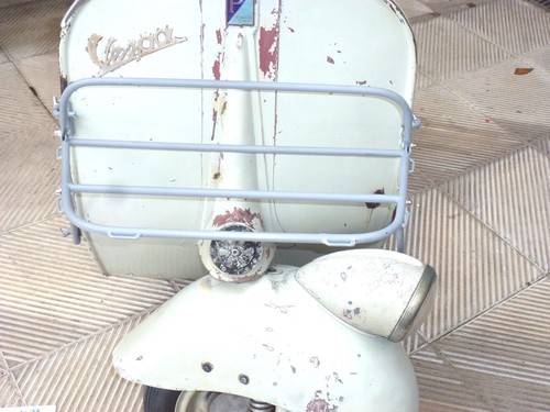 Per vespa faro - faro, basso