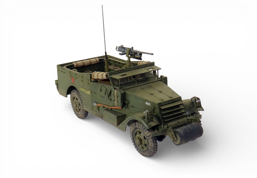 Pro built scout car - 1-35_m3,