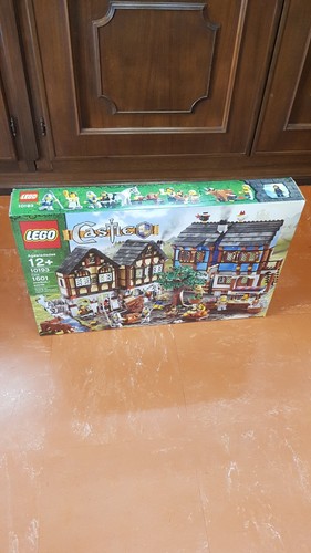 Lego 10193 medieval market - lego,