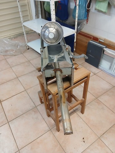 Insaccatrice per salsiccia - insaccatrice,