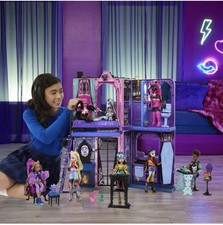 Monster High Boo-tique Hotel Playset – Boutique Casa delle Bambole NATALE 2025 MATTEL