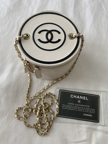 Chanel round vanity case - cc,